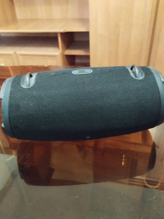 Колонка похожая на JBL