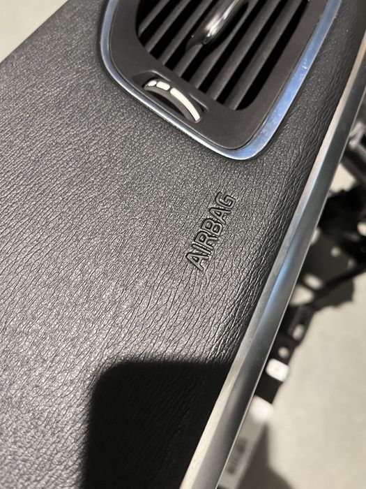 Plansa bord volvo v40