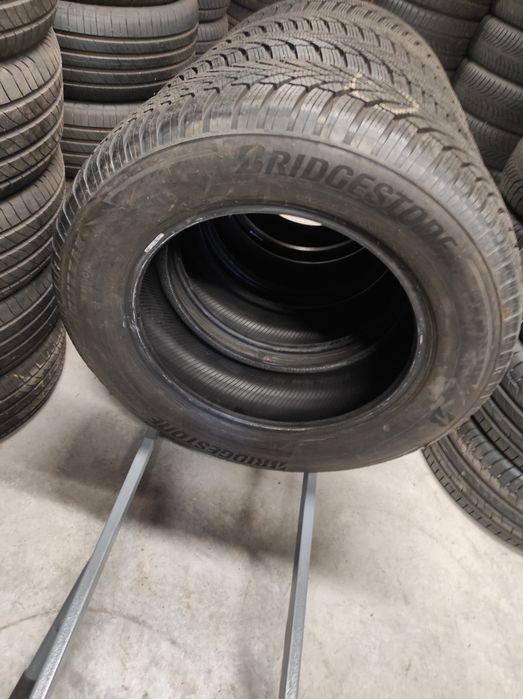 225/65/17 Bridgestone