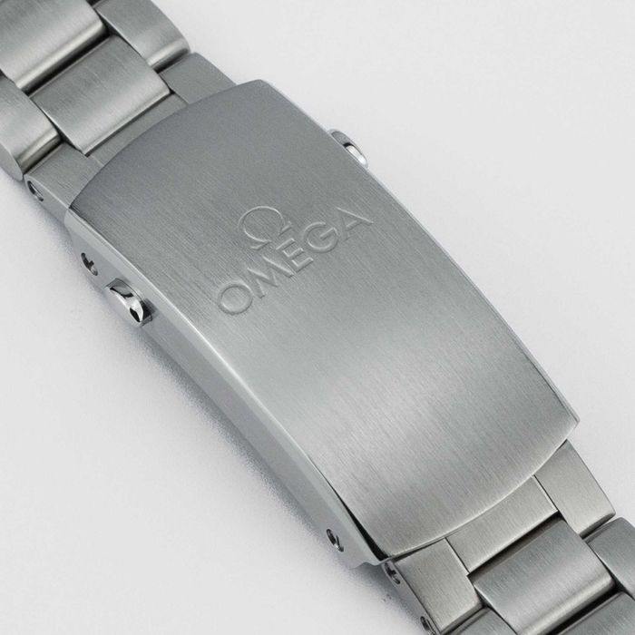 Omega Planet Ocean 600M Master Chronometer 43.5 mm Blue