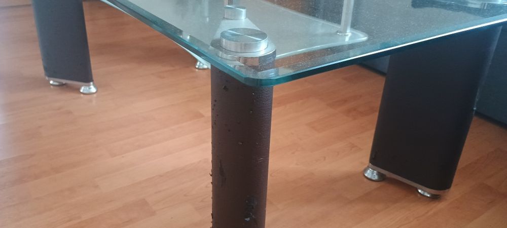 Стъклена маса в добро състояние
