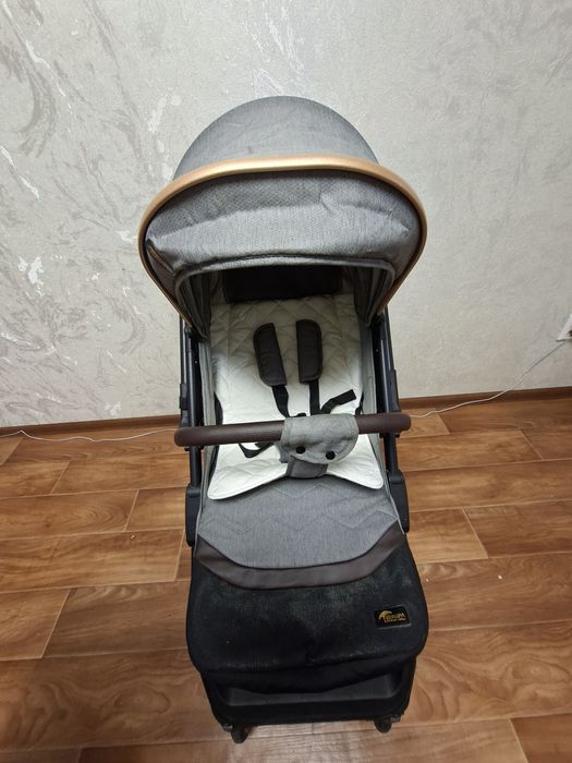 Продам коляску почти новый
