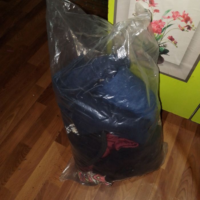 Отдам вещи на женщину и девочку