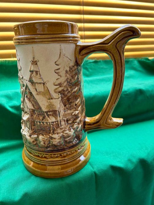 Голяма порцеланова халба за колекция и за подарък