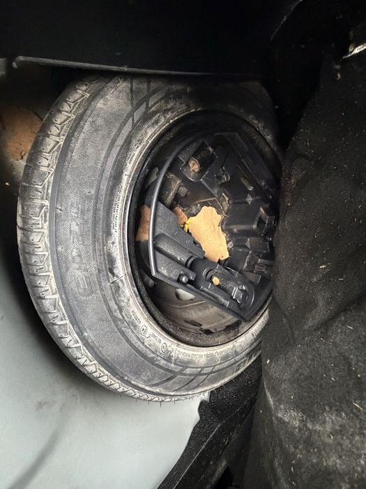 Пежо 208 1.3 82 кс бензин 2012г на части