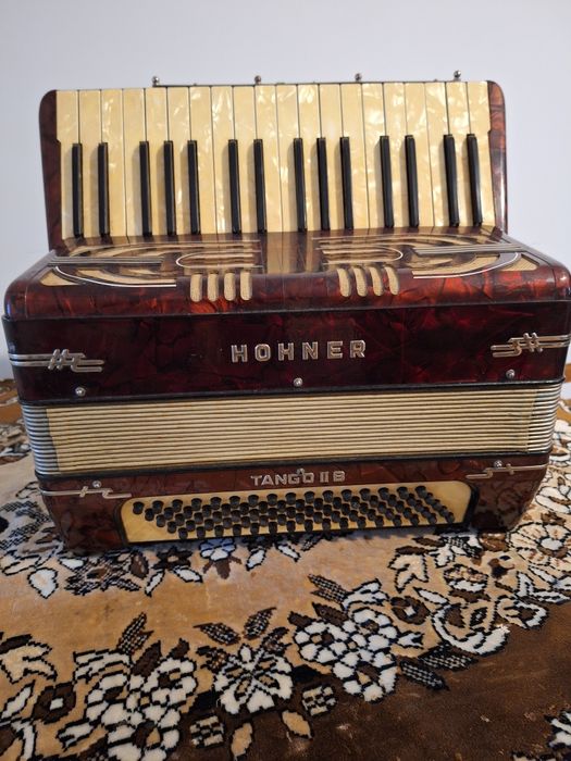 Acordeon Hohner Tango llB