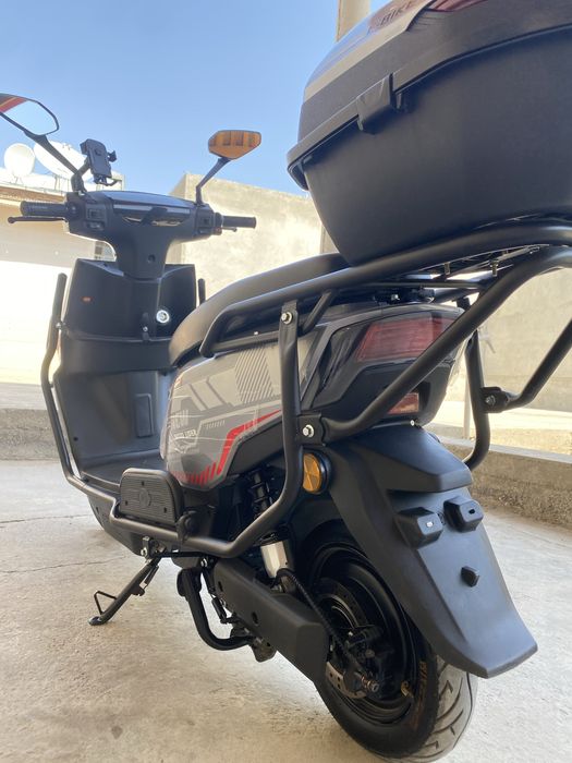 Skuter sotiladi xoladi ideal