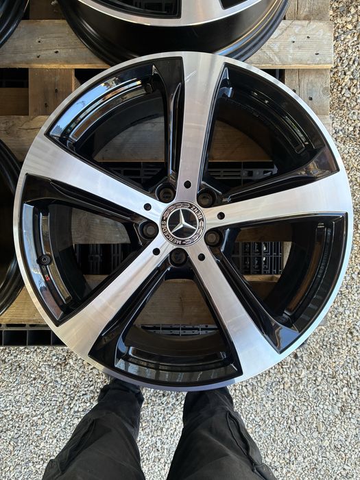 19 цола 5 х 112 мм C класа W 206 , GLA , E , CLA Mercedes