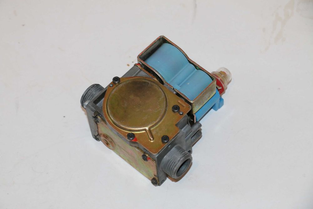 Vana gaz Sigma 845 centrala termica Bosch GAZ 5000 WT ZWSE28-5/2MFA 23