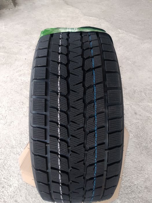 Зимние автошины 275/40R22