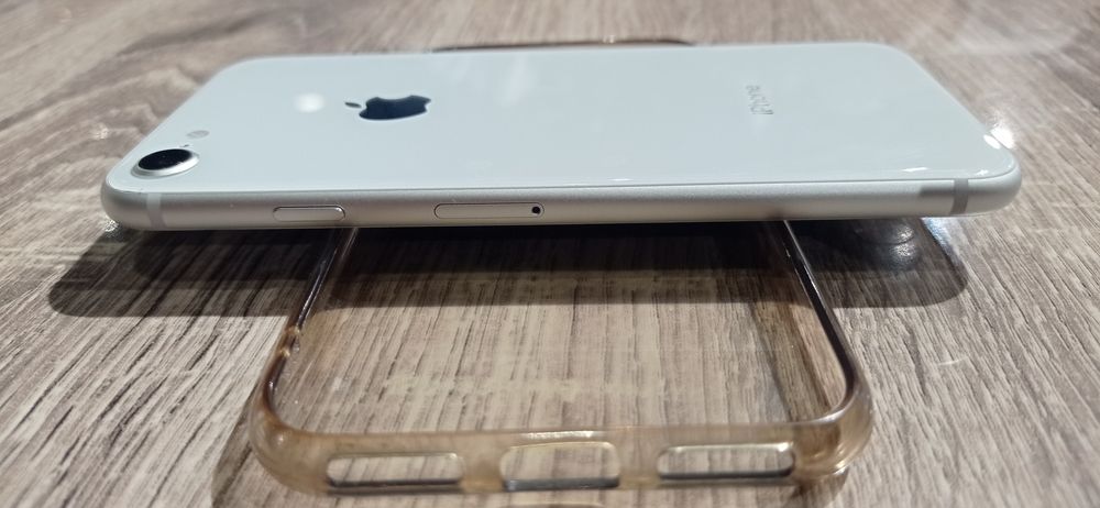 Iphone 8 64gb srochno sotiladi