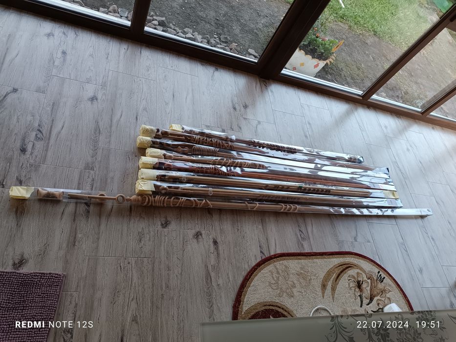 Galerii lemn.        .