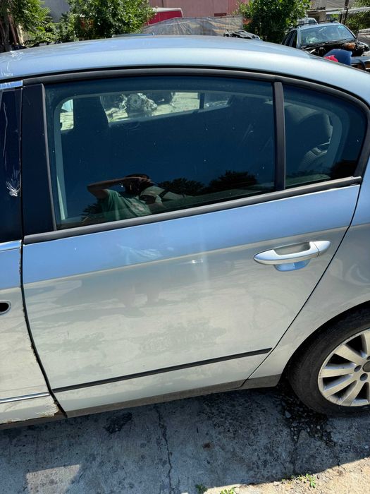 Usa Fata Spate Dreapta VW Volkswagen Passat B6 Berlina / Break