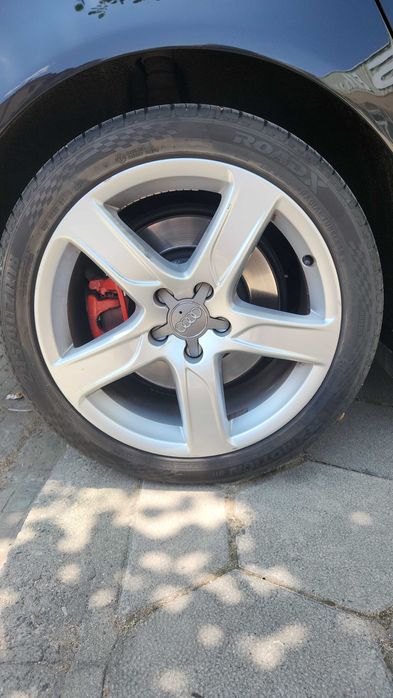 18" Оргинални джанти  с летни гуми 245/40/18 за Audi