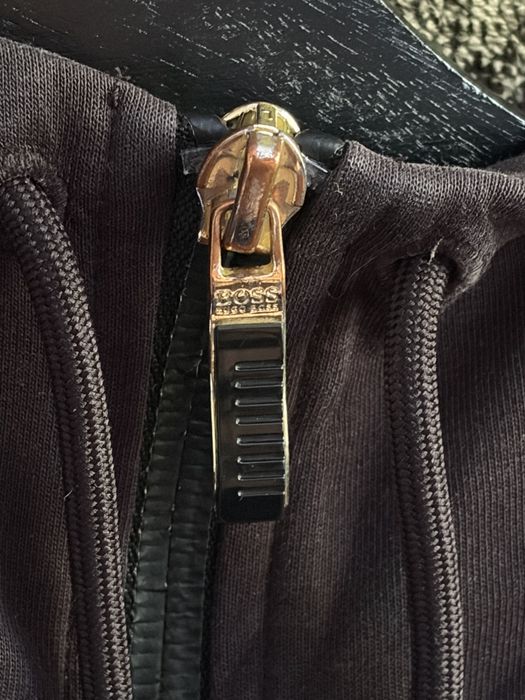 Hugo Boss суичър с цип S