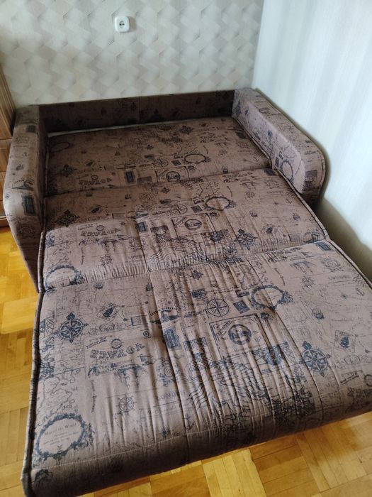 продам раскладной диван.