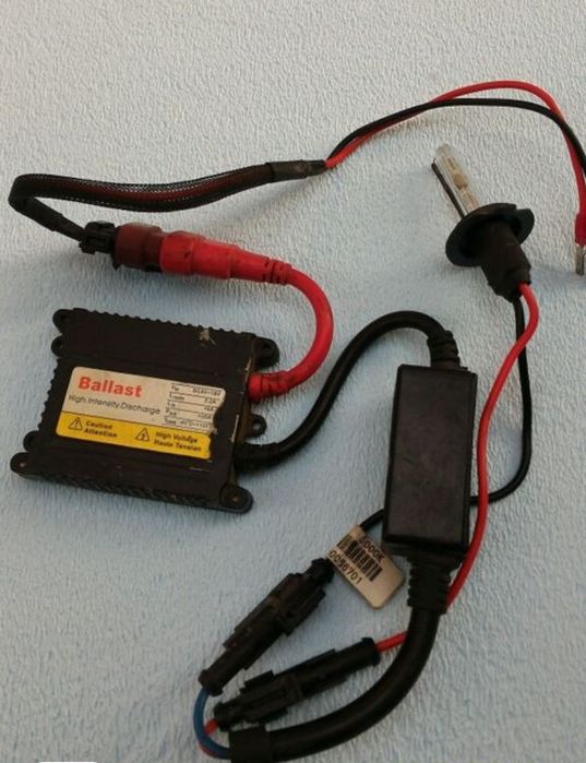 Продавам ксенонови светлини