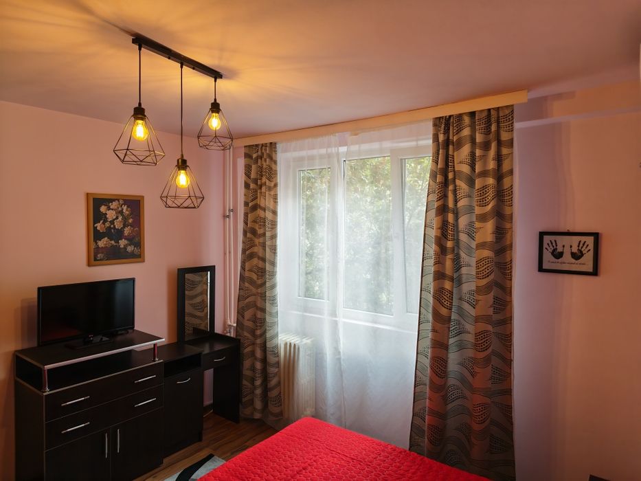 Închiriez apartament spațios 2 camere  zona Dr. taberei - Valea Ialomiței