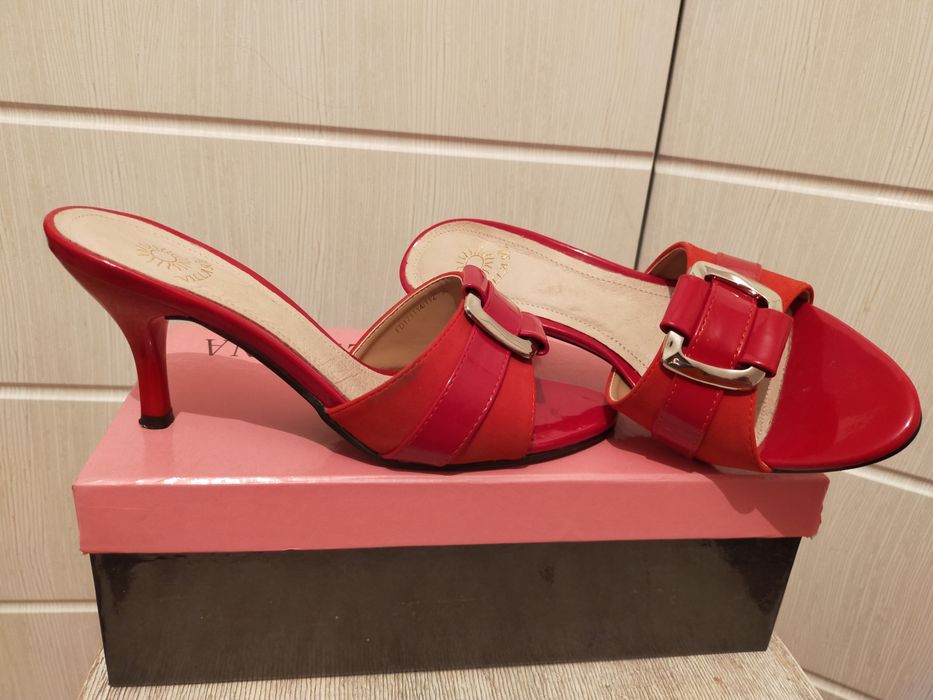 Продам летнюю обувь