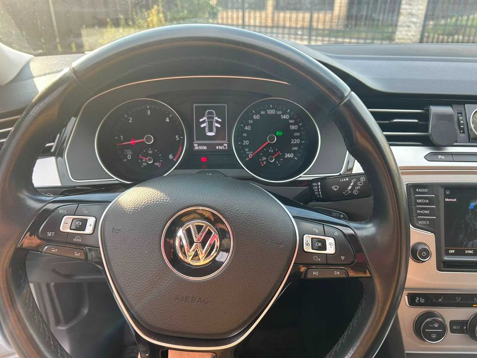 Vând VW Passat B8 Variant 2016 Comfortline – 2.0 TDI 150CP – Stare Excelentă