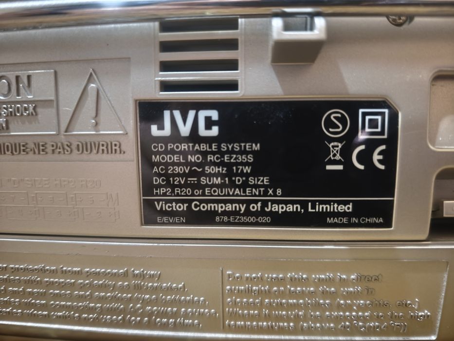Radio casetofon cu CD JVC