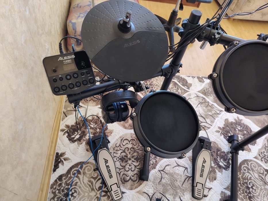 Електронни барабани Alesis