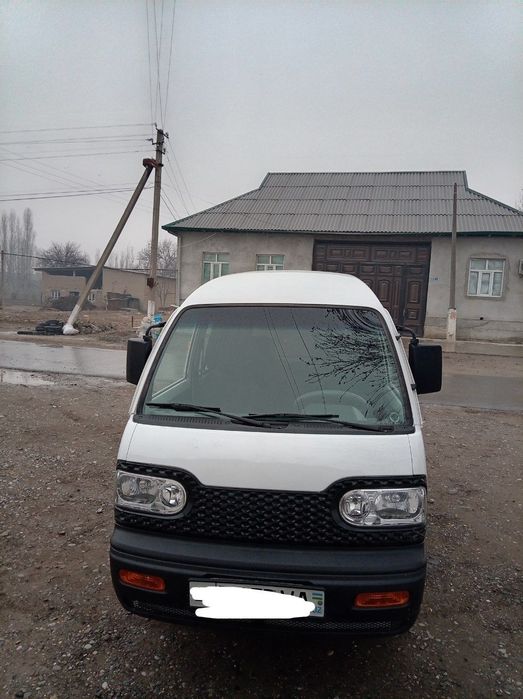 Damas moshinasi sotiladi