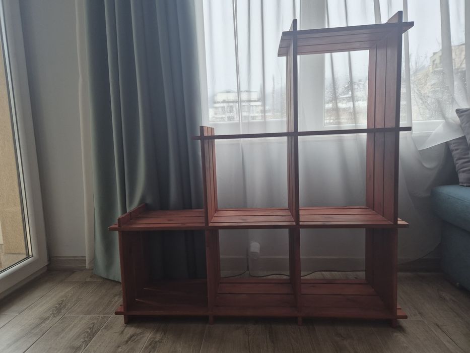 Етажерка от чам. Естествен червен байц