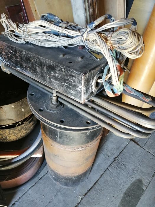 Котел отопления эектрическии