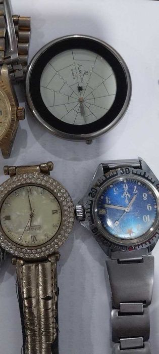 Продам часы женские и мужские б/у