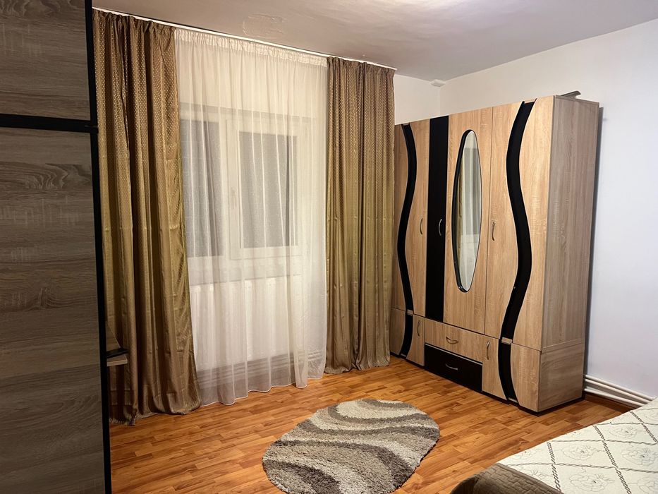 Persoană fizică închiriez garsonieră cf.1 zona Parcului Tineretului