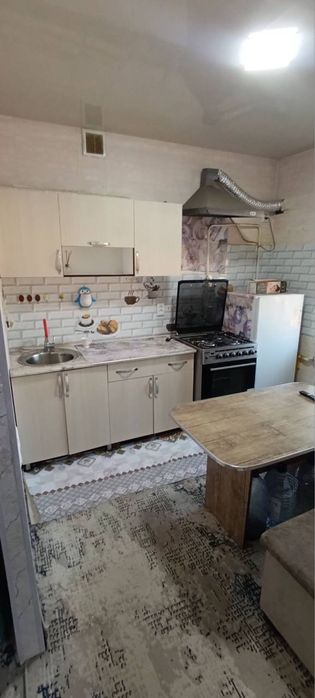 Сдается 2 ком Метро Шахристанская. Семейным или СТУДЕНТАМ