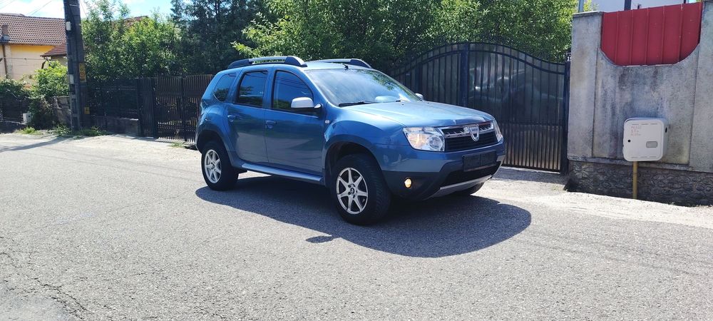 Dacia Duster Anu 2011 Euro 5 Motor 1,6 Benzină Clasic 105 Cai Distribuție Pe Curea Climă Jante Merge Și Arata Foarte Foarte Bine Stare Foarte ESTE 4X2