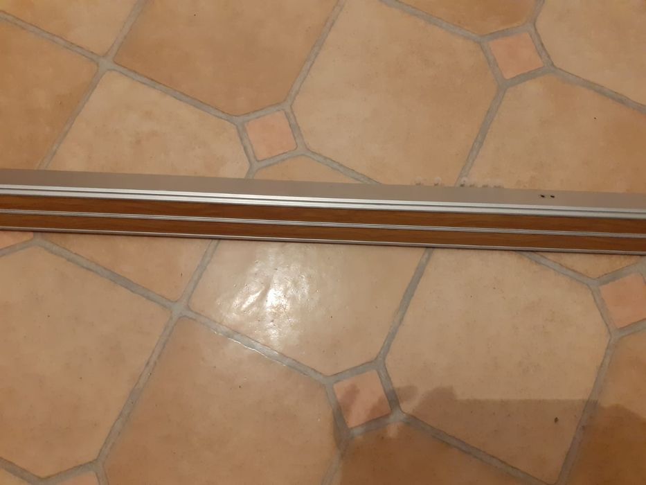 Продам карниз потолочный за 2000 тенге