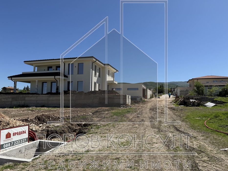 Продава се Парцел в с. Белащица, Област Пловдив - 4897 кв.м за 117 €/кв.м - Снимка #1