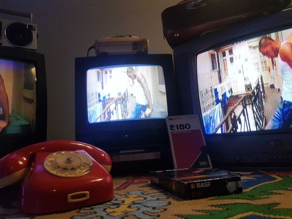 RetroHost Inchiriere Televizoare Event Vintage Lan Party Anii 90 2000