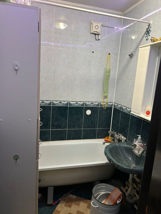 Продаётся трёхкомнатная квартира.  ЦОТ.