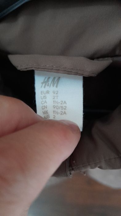 Vând vesta nr 92 cm H&M . În stare foarte bună!