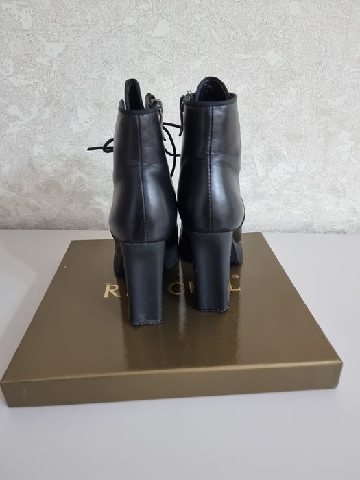 Продам ботинки натуральная кожа