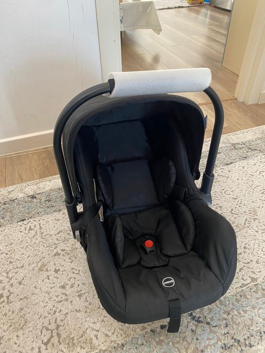 Детская коляска со съемной автолюлкой