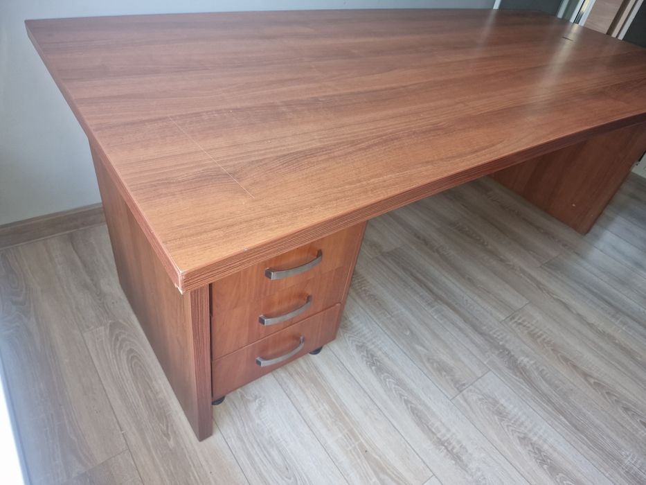 Офисный стол Директорский