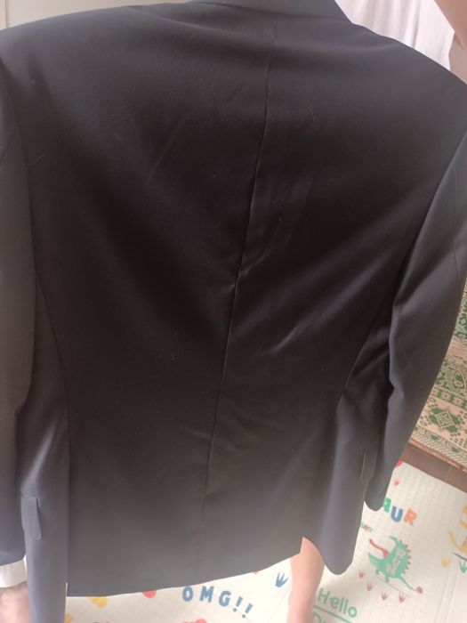 Продам фирменый костюм Four Hands