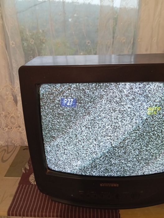 Продам телевизор Самсунг.