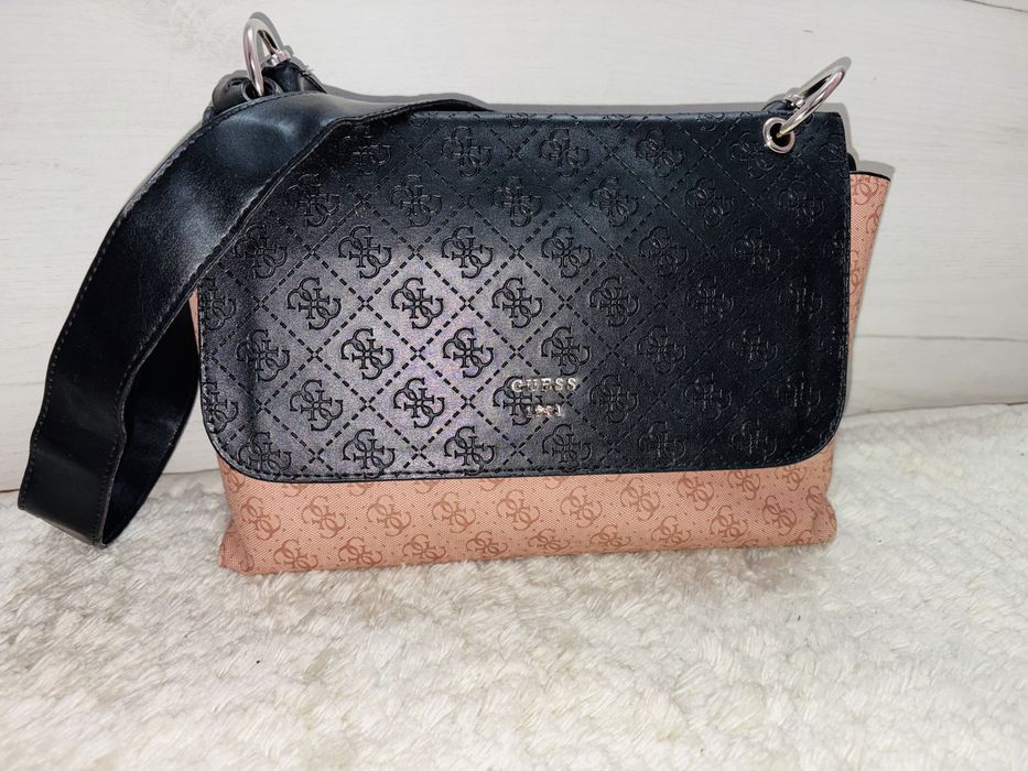 Чанта Guess двуцветна