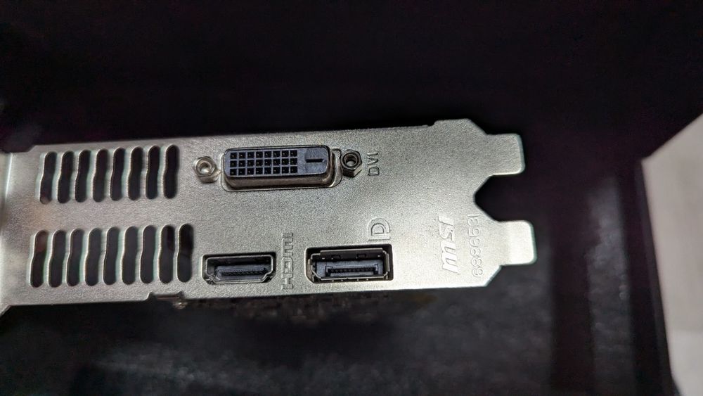 Продам видеокарту MSI 1650 на 4гб