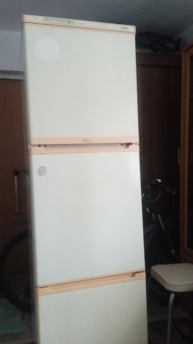 Холодильник хорошо работает есть торг