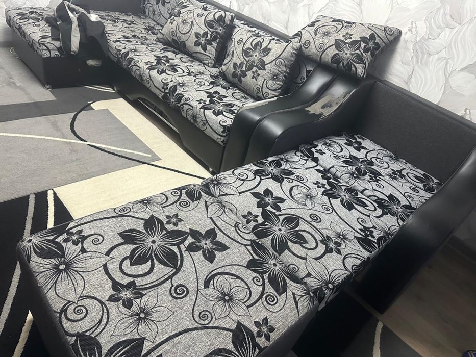 Продам угловой модульный диван