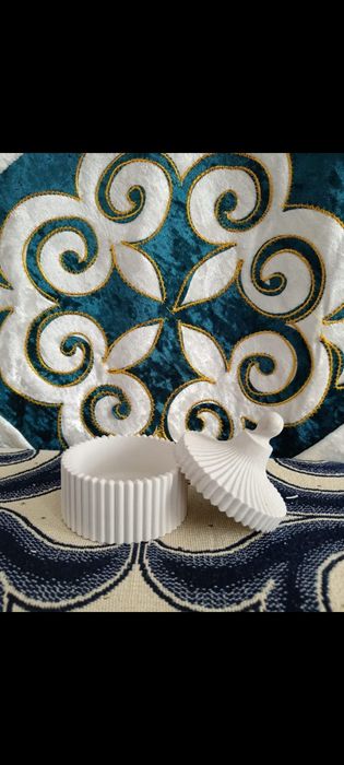 Той бастар шкатулка