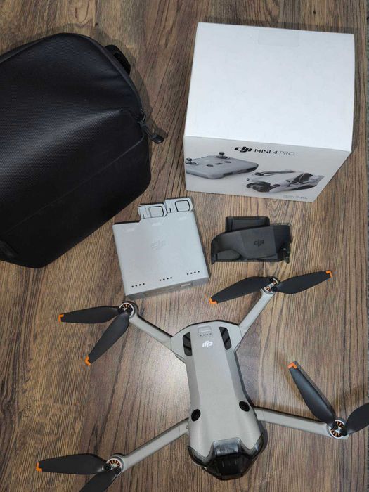 DJI Mini 4 Pro Fly More Combo + DJI Care Refresh