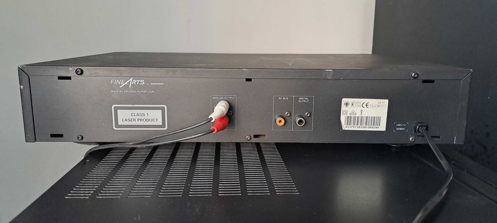 Radio Grundig FineArts Tuner T1 – CD 11 Player – Functionale – Pret Pachet radio + CD 200 lei